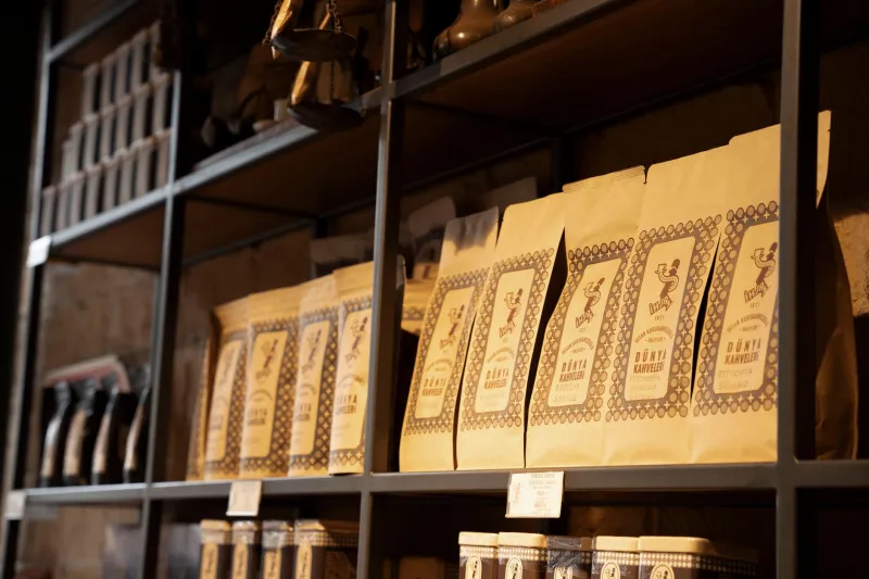 Shelves, Stories, and Soul: How Arizona's Independent Retailers Use Environmental Photography to Win the Visual Economy