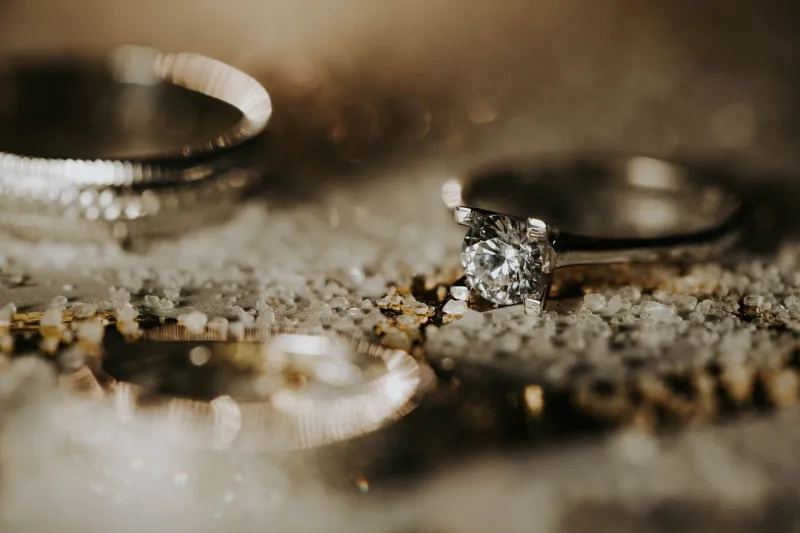 Brilliance Under the Lens: How Arizona's Luxury Jewelers Use Macro Photography to Elevate Craft and Command Premium Value